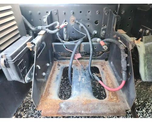 mitsubishi-fec72s-battery-box #1337867