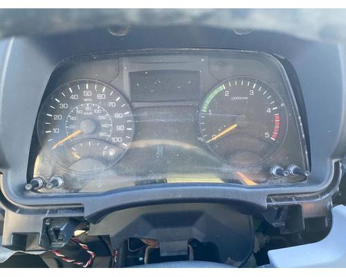  Mitsubishi FEC92S Instrument Cluster #