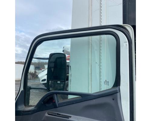  Mitsubishi FEC92S Windshield #