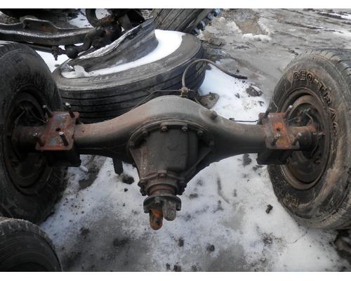  NISSAN/UD 1400 Rears #