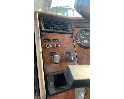PETERBILT 330 Cab
