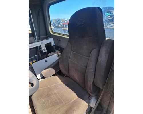 PETERBILT 335 Cab or Cab Mount