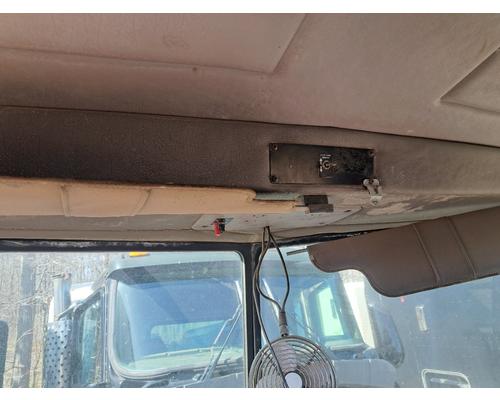 PETERBILT 335 Cab or Cab Mount