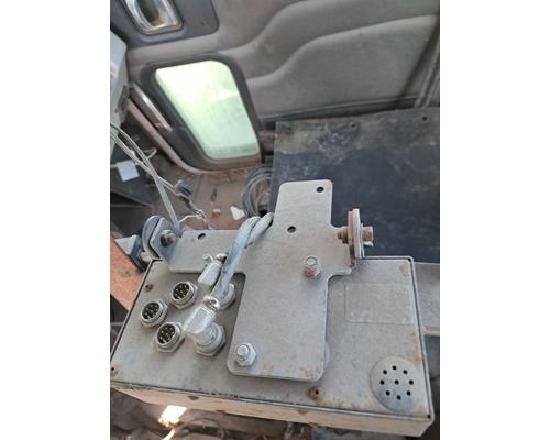 PETERBILT 335 Cab or Cab Mount