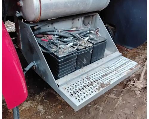 peterbilt-348-battery-box #1441716