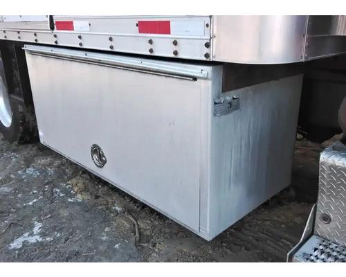 peterbilt-348-tool-box #1441722