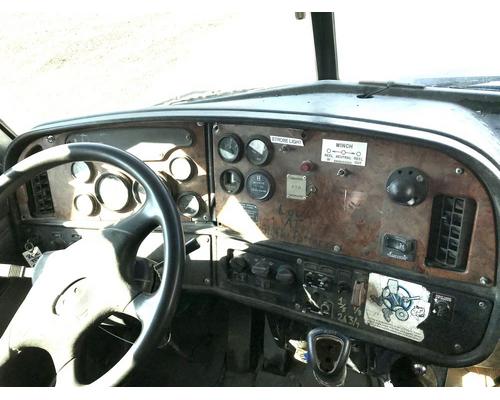 Peterbilt 357 Dash Assembly # Peterbilt 357 Dash Assembly #