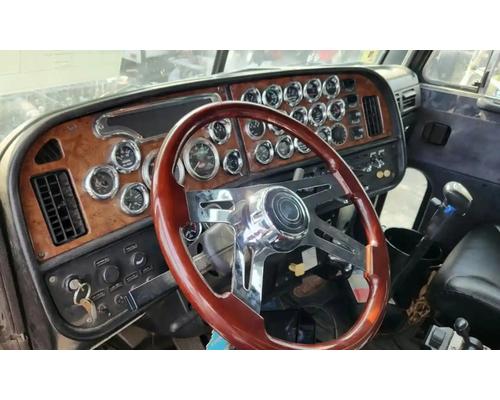 Peterbilt 357 Dash Assembly # Peterbilt 357 Dash Assembly #