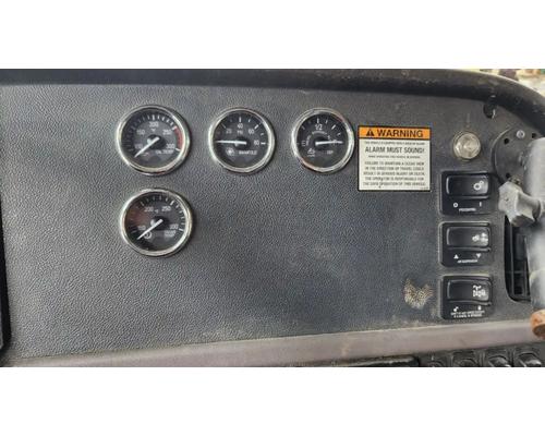  Peterbilt 365 Instrument Cluster #