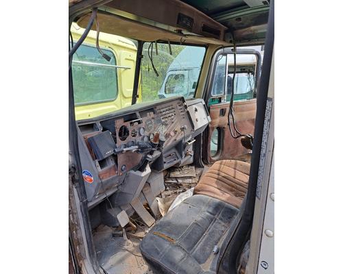 PETERBILT 375 Cab or Cab Mount