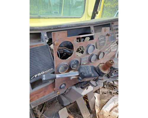 PETERBILT 375 Cab or Cab Mount