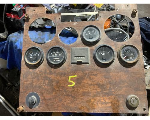PETERBILT 375 Dash Panel