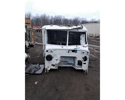 PETERBILT 377 Cab or Cab Mount