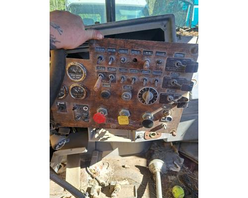 PETERBILT 377 Cab or Cab Mount