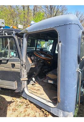 PETERBILT 377 Cab or Cab Mount