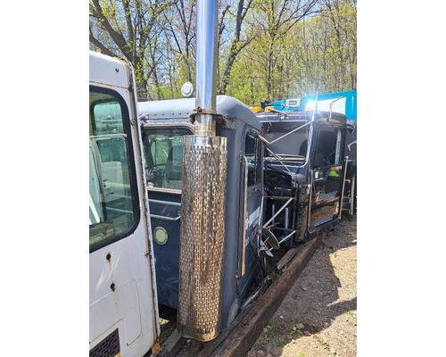 PETERBILT 377 Cab or Cab Mount