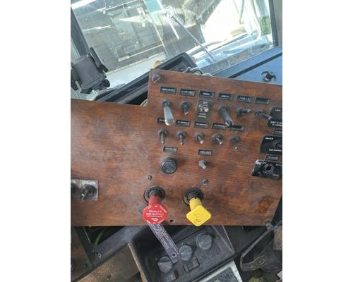 PETERBILT 377 Cab or Cab Mount