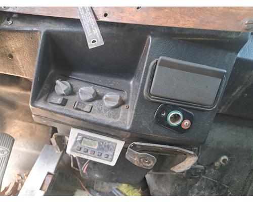 PETERBILT 377 Cab or Cab Mount