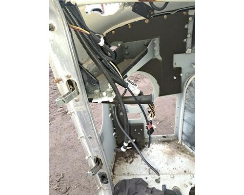PETERBILT 377 Cab