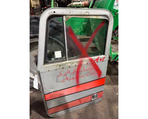 PETERBILT 377 Door Assembly, Front