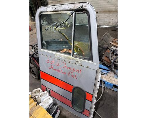 PETERBILT 377 Door Assembly, Front