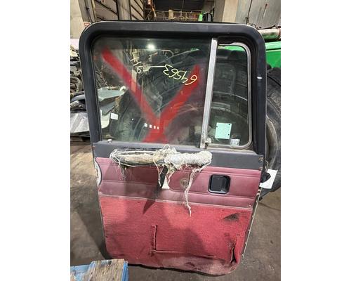 PETERBILT 377 Door Assembly, Front