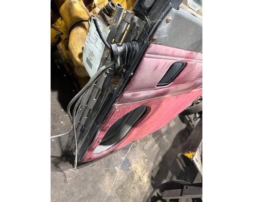 PETERBILT 377 Door Assembly, Front
