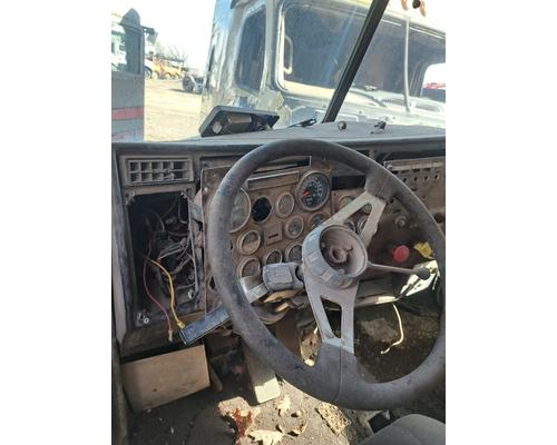 PETERBILT 378 Cab or Cab Mount