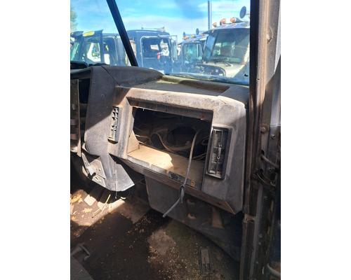 PETERBILT 378 Cab or Cab Mount