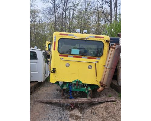 PETERBILT 378 Cab or Cab Mount