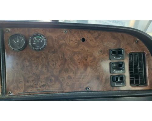  Peterbilt 378 Instrument Cluster #