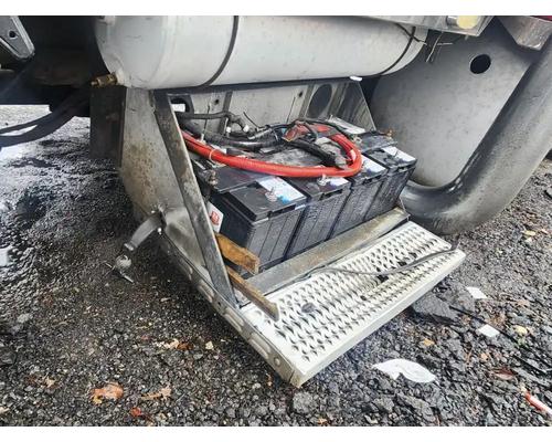 Peterbilt 379 Battery Box # Peterbilt 379 Battery Box #