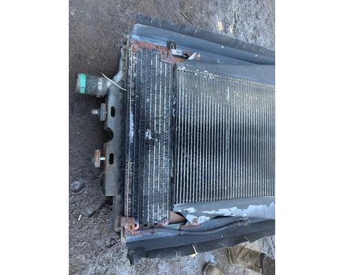 PETERBILT 379 Radiator