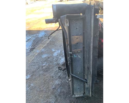PETERBILT 379 Radiator