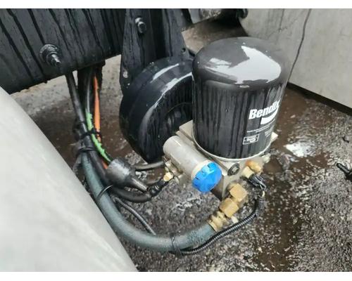  Peterbilt 384 Air Dryer #