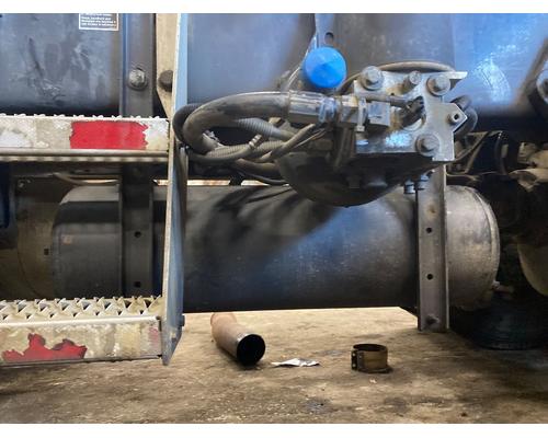  Peterbilt 385 Air Tank #