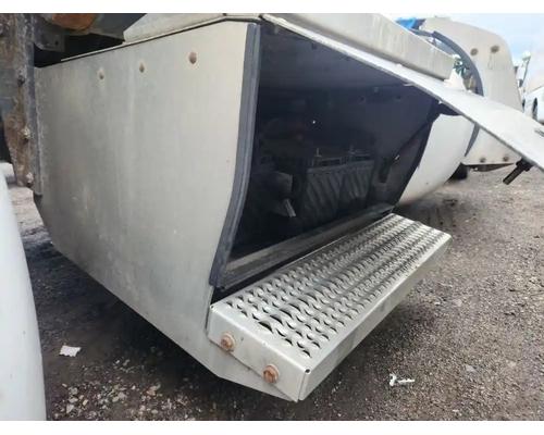 Peterbilt 386 Battery Box # Peterbilt 386 Battery Box #