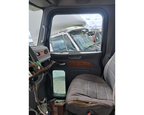 PETERBILT 386 Cab or Cab Mount