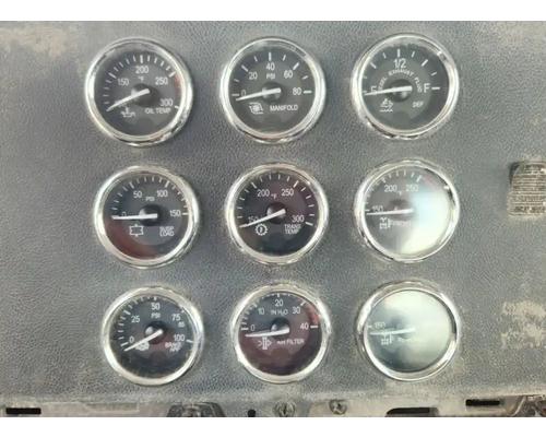  Peterbilt 386 Instrument Cluster #