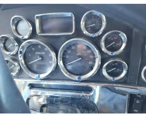  Peterbilt 386 Instrument Cluster #