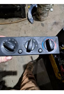 PETERBILT 388 Temperature Control