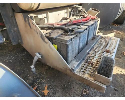 peterbilt-389-battery-box #1439131