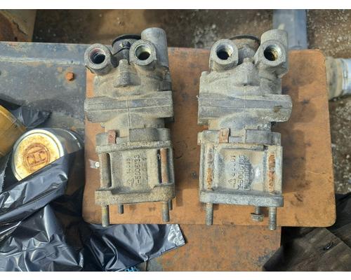 PETERBILT 567 Air Brake Components