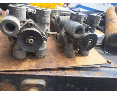 PETERBILT 567 Air Brake Components