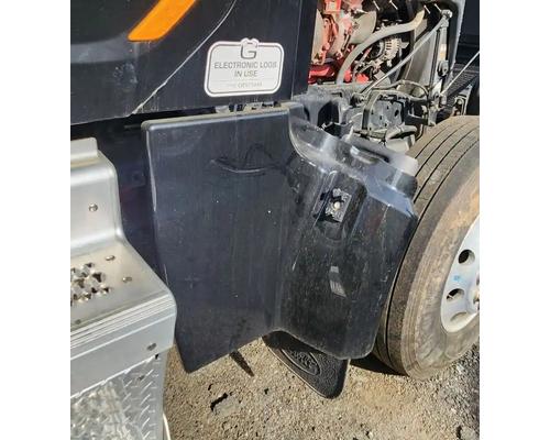 peterbilt-567-fender-extension #1448508