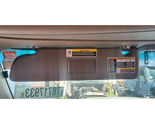  Peterbilt 567 Visor #