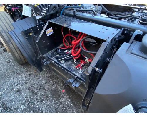 Peterbilt 579 Battery Box # Peterbilt 579 Battery Box #
