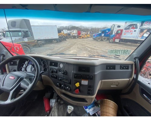 Peterbilt 579 Dash Assembly # Peterbilt 579 Dash Assembly #
