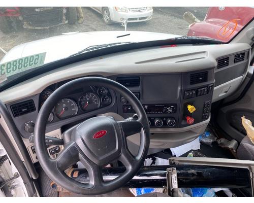 Peterbilt 579 Dash Assembly # Peterbilt 579 Dash Assembly #