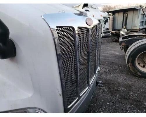 peterbilt-579-grille #1363143
